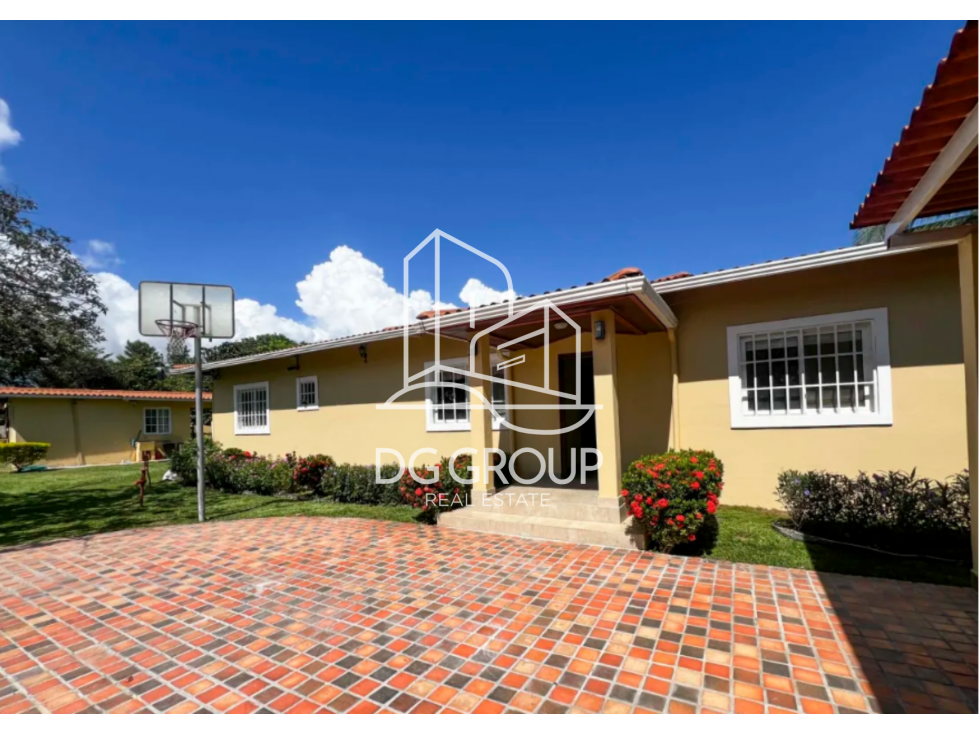Venta de Casa amoblada en San Carlos - 2