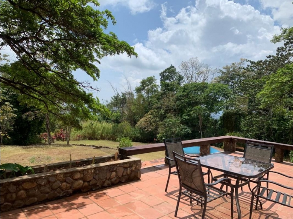 Venta de casa campestre en Altos de Cerro Azul - 1