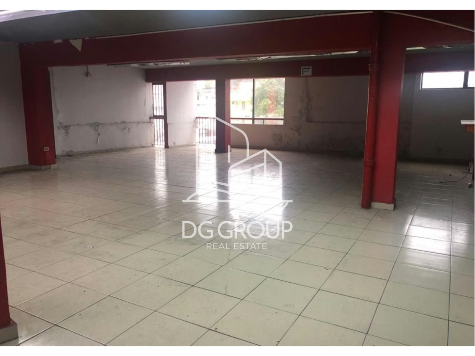 Venta o Alquiler de Local Comercial En Calidonia — foto 4