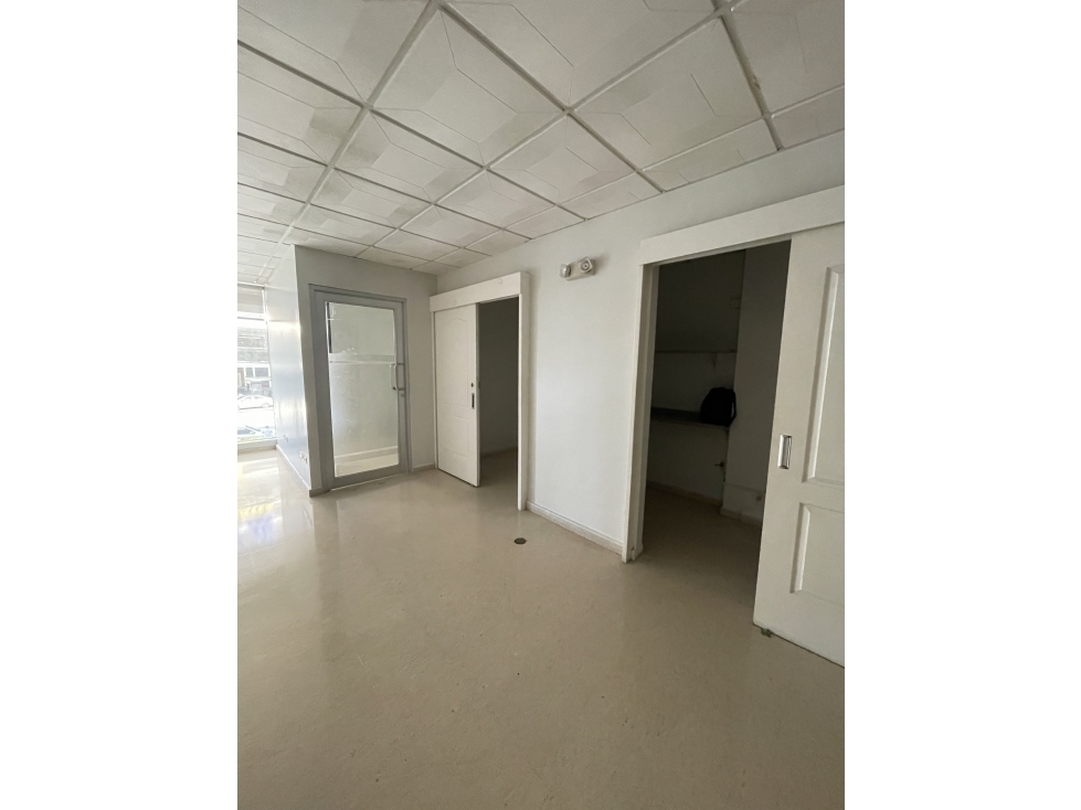 Alquiler de local comercial en Av. Balboa — foto 6