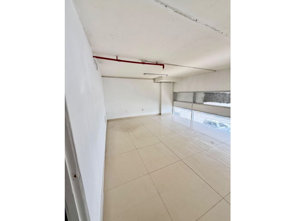 Alquiler de local comercial en Condado Business Center. YP — foto 4