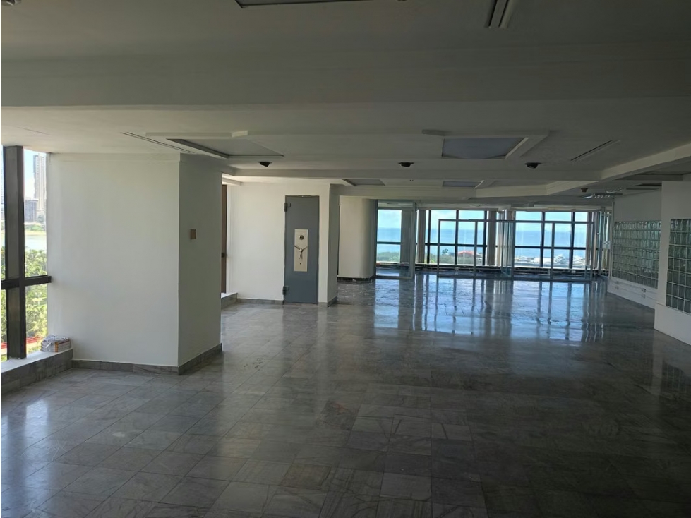 Alquiler de oficina en Torre BAC, Ave. Balboa. EL - 3