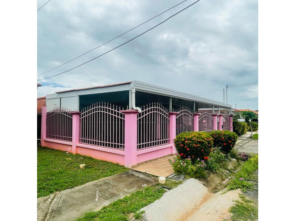 Venta de casa amoblada en Urb. Los Perales - Monagrillo - 2
