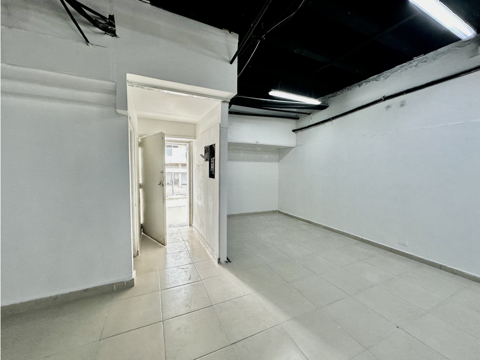 Alquiler de local comercial en Plaza Inca, Av. Manuel Espinoza. YP - 3