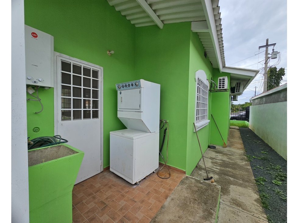 Alquiler de casa amoblada en Brisas de Guayacanes, Chitré - 4