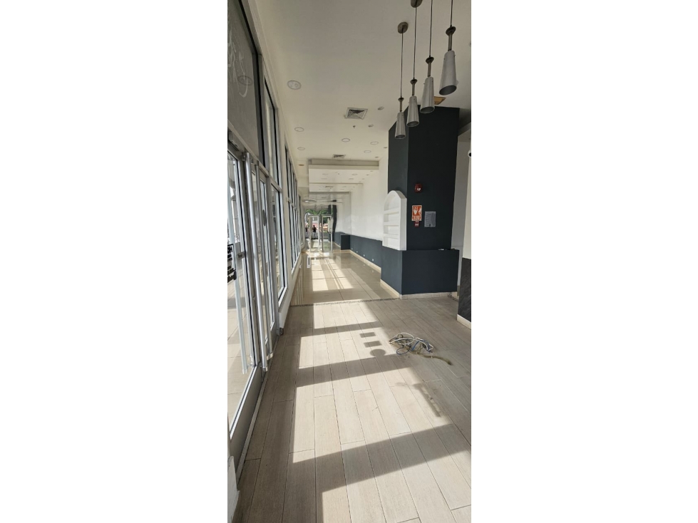 Alquiler de local en Plaza Signature, Brisas del Golf