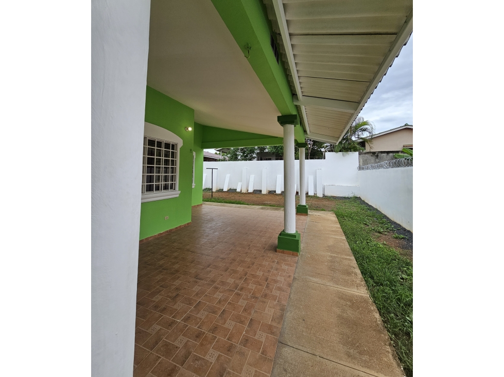 Alquiler de casa amoblada en Brisas de Guayacanes, Chitré - 3