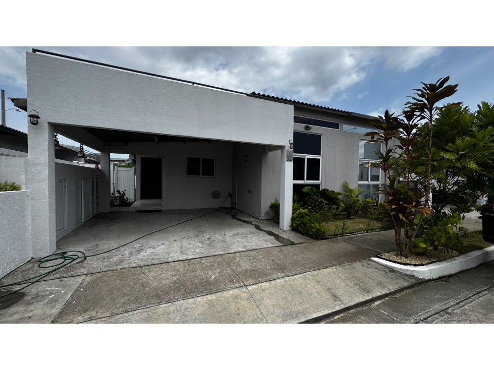 Alquiler de casa en Villa Sur Residences, Costa Sur