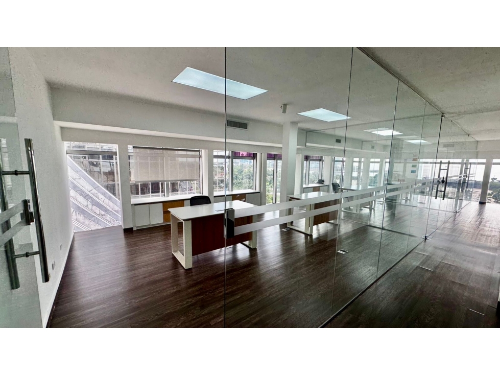 Venta de Oficina con vista al mar en Torre BAC, Avenida Balboa.