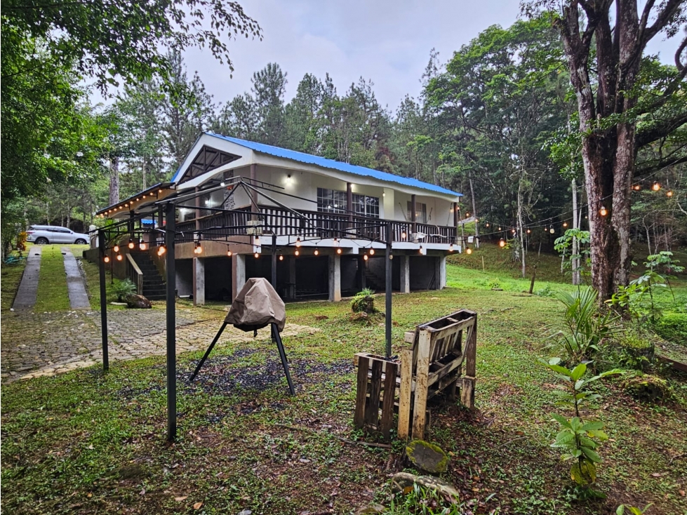 Venta de casa en Altos de Cerro Azul. MY - 2