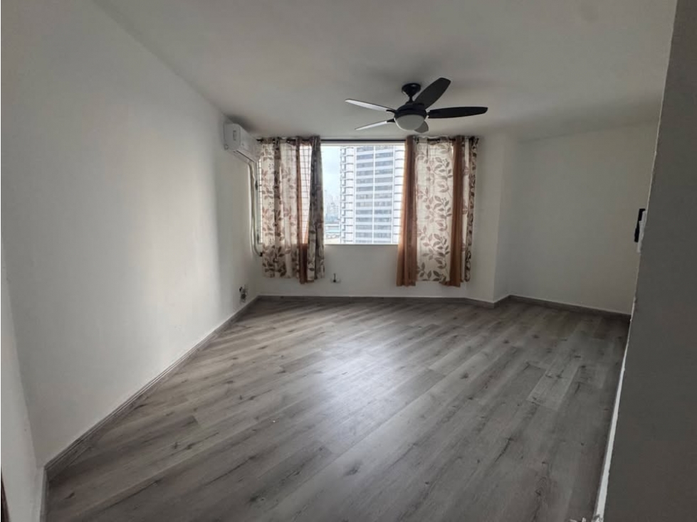 Alquiler de apartamento en PH Excelsior Plaza, San Francisco. MY
