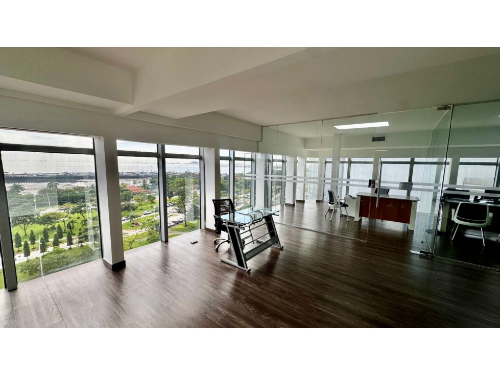 Venta de Oficina con vista al mar en Torre BAC, Avenida Balboa. — foto 2
