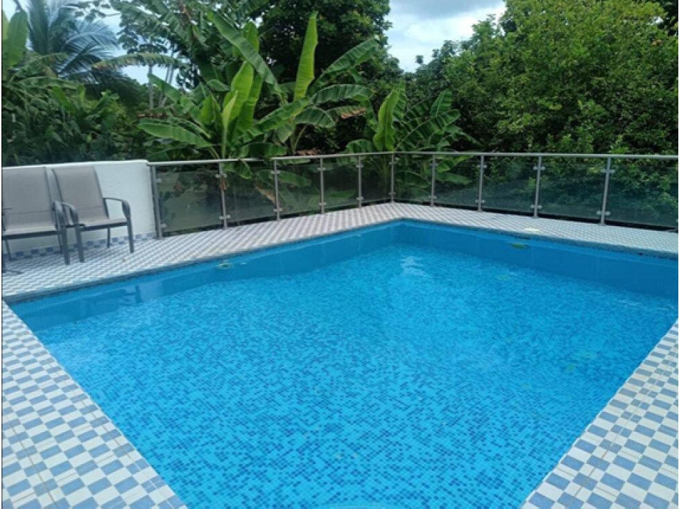 Venta de casa con piscina en Las Uvas, San Carlos. MY — foto 4
