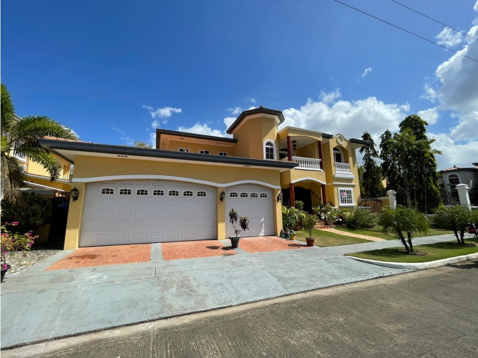 Venta de casa en Rainforest Villas, Clayton. MY - 2