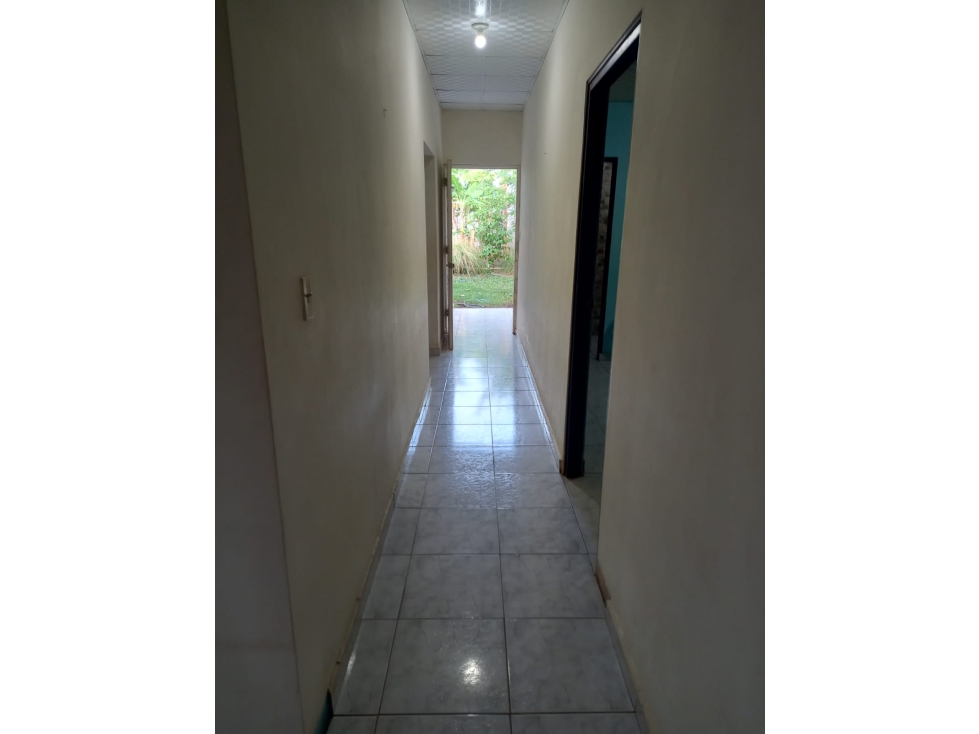 Se Vende Casa a pasos del Super 99 de Chitré Herrera - 6