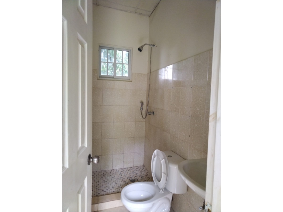 Venta de terreno con casa en Cantarrana, Chitré - 5