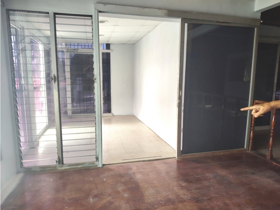 Venta de casa comercial en Altos de Betania. EAR — foto 6
