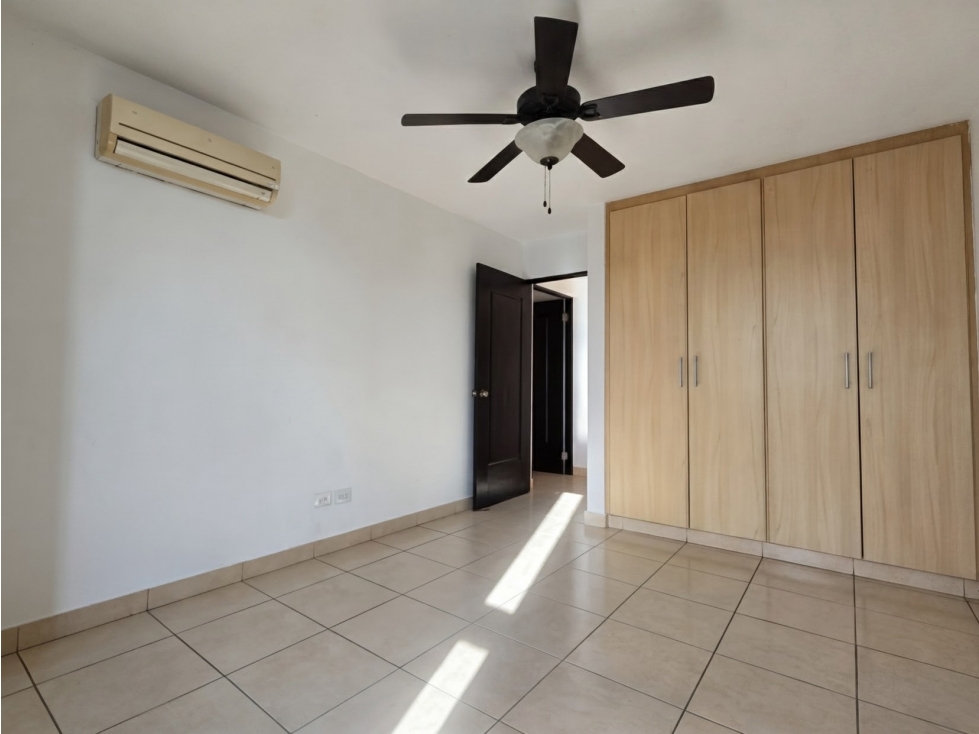 Alquiler de apartamento en PH Ecco Tower, Carrasquilla. EL — foto 6