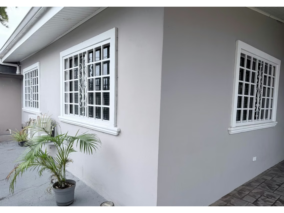 VENDO CASA COMPLETAMENTE REMODELADA REPARTO NUEVO PANAMÁ, CHANIS — foto 2