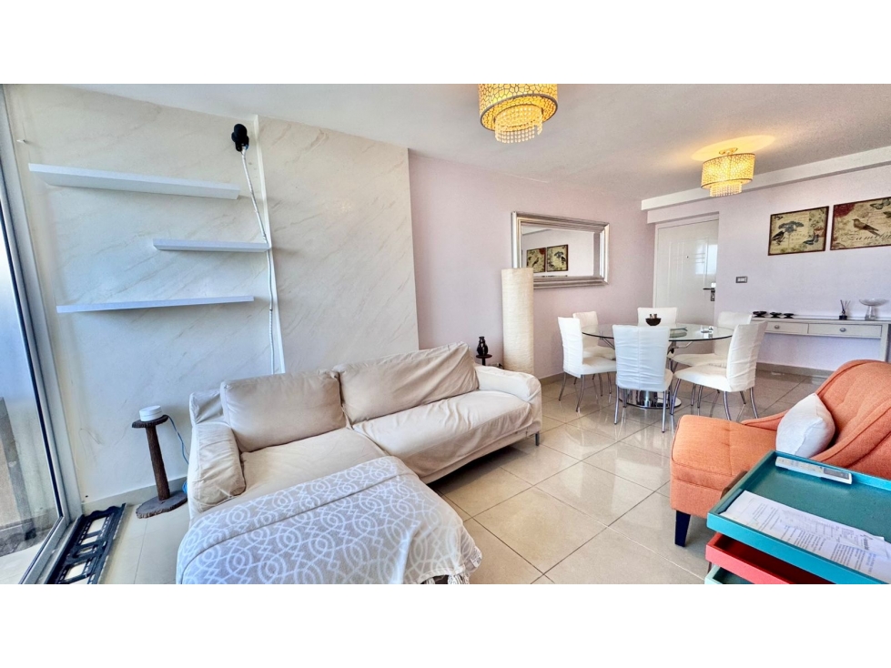 Venta de apartamento en PH Rokas, Condado del Rey