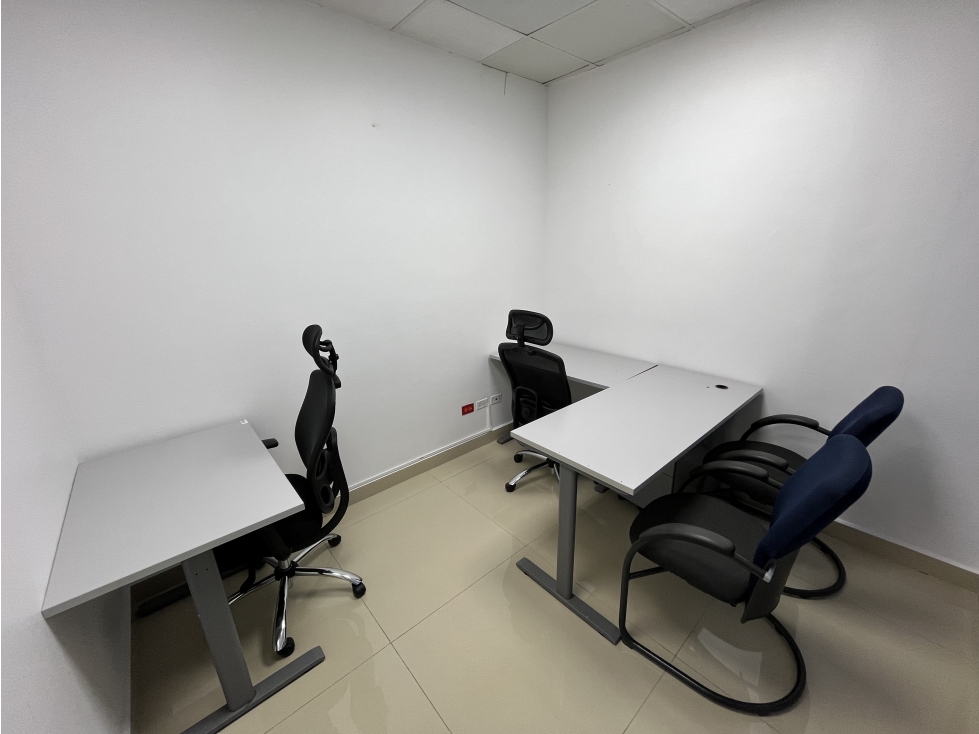 Alquiler de oficina en Ocean Business Plaza, Marbella — foto 4