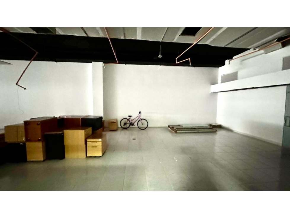 Se vende/alquila local comercial en Plaza Costa Sur 486 m² - 5