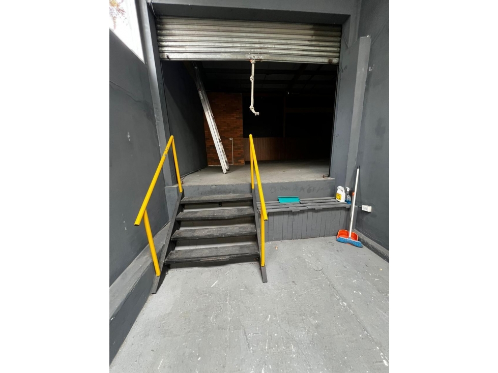 Alquiler de galera en San Francisco 200 m² — foto 3