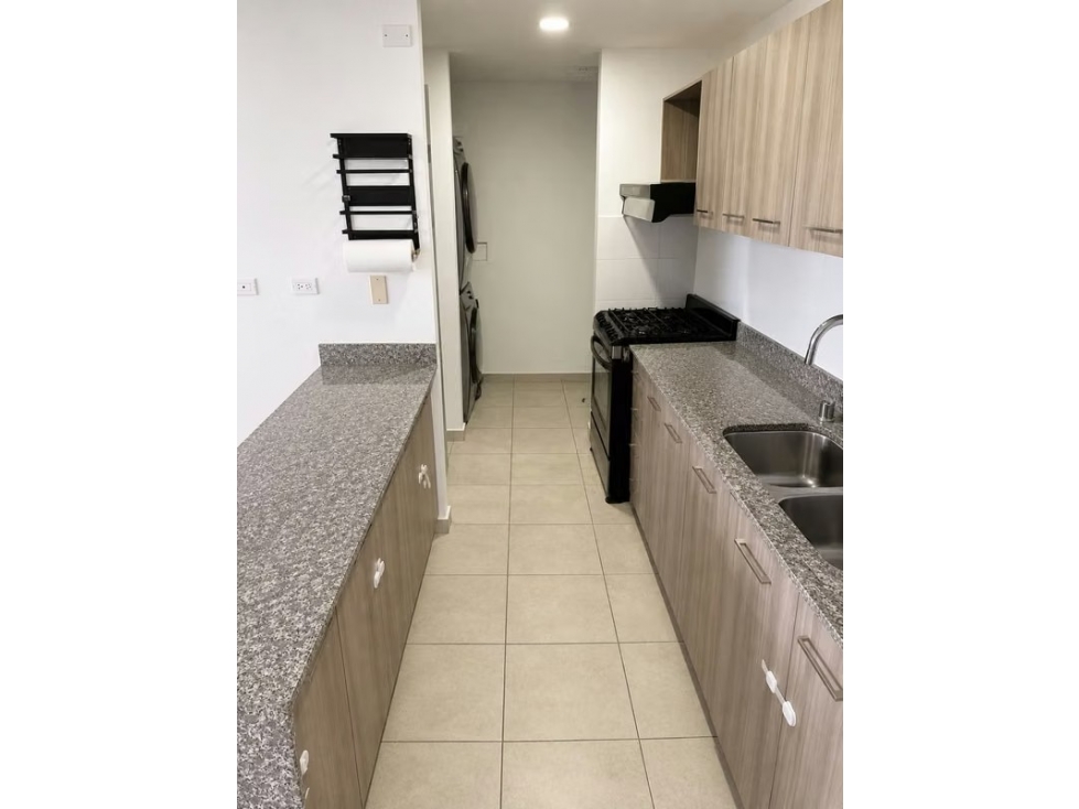 Venta de apartamento en PH Hacienda Golf, Brisas del Golf. MY - 4