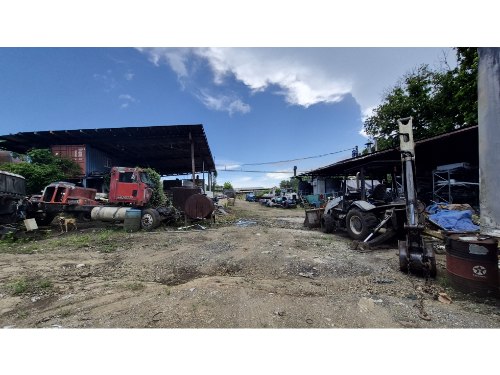 Terreno con Galera Comercial/Industrial C2, Las Mañanitas 4,568 m² - 6