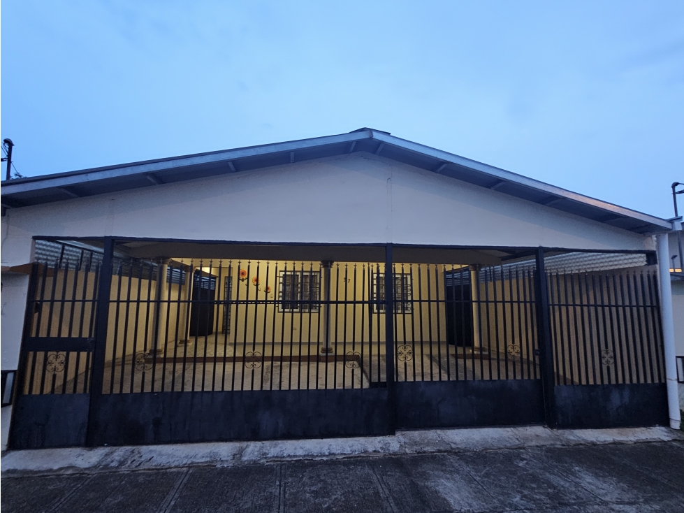 Venta de Casa en Urb. Santa Bárbara, Santa Ana Los santos - 1