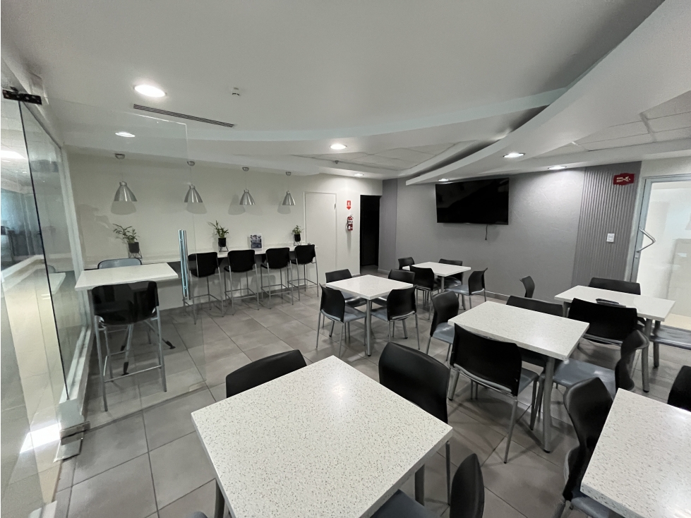 Alquiler de oficina en Ocean Business Plaza, Marbella — foto 5