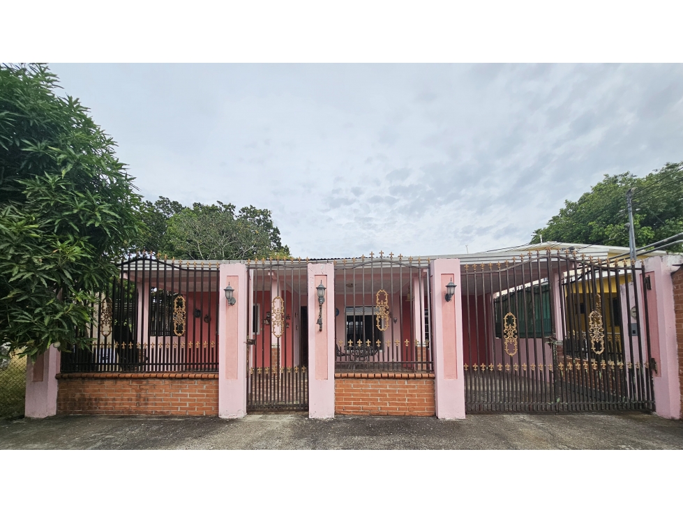 Alquiler de casa en barriada Los Pinos, Las Tablas - 1