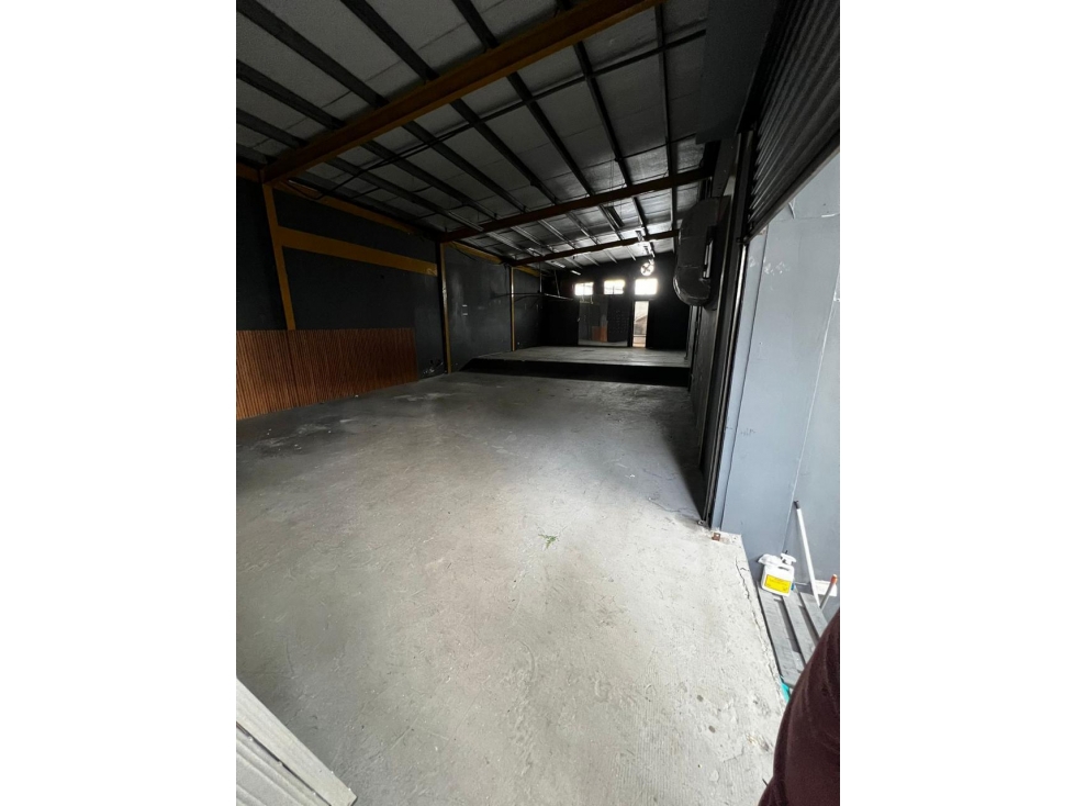 Alquiler de galera en San Francisco 200 m² — foto 5