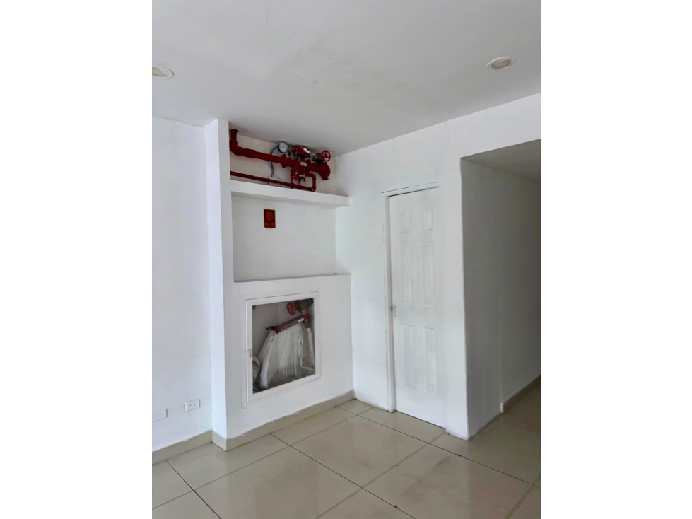 Alquiler de local comercial en Condado Business Center. YP — foto 6