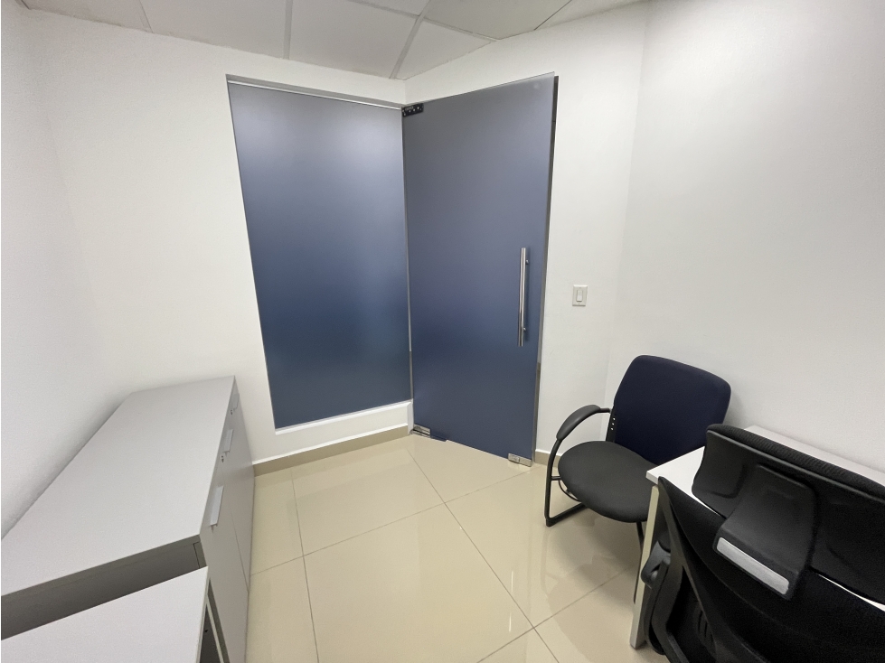 Alquiler de oficina en Ocean Business Plaza, Marbella — foto 5
