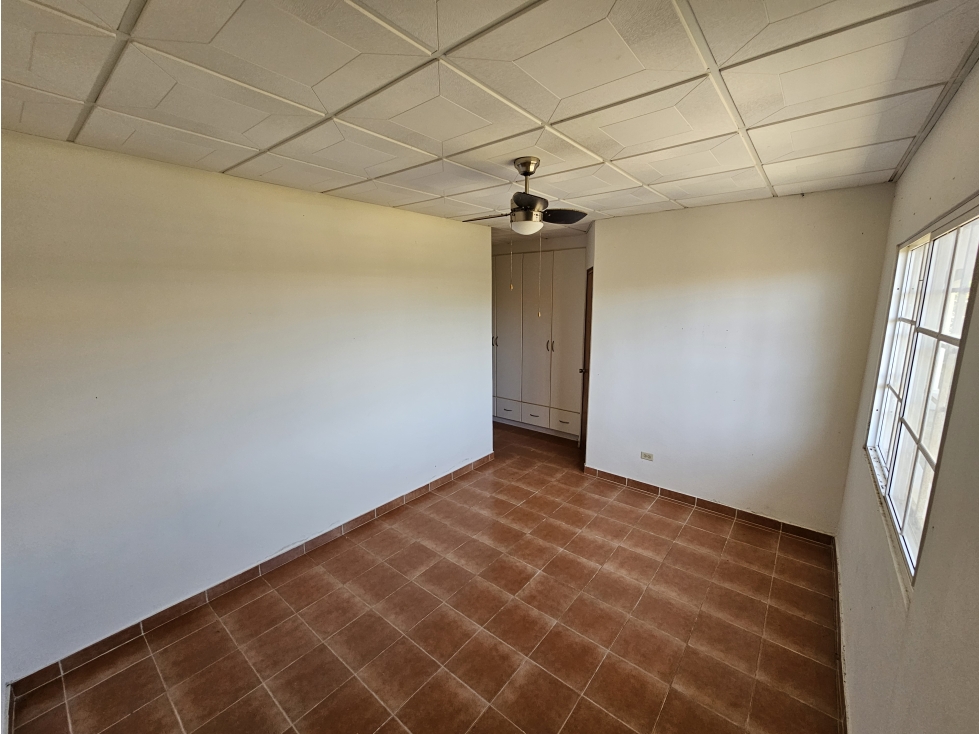 Venta de casa en Brisas de Guayacanes, Chitré — foto 6