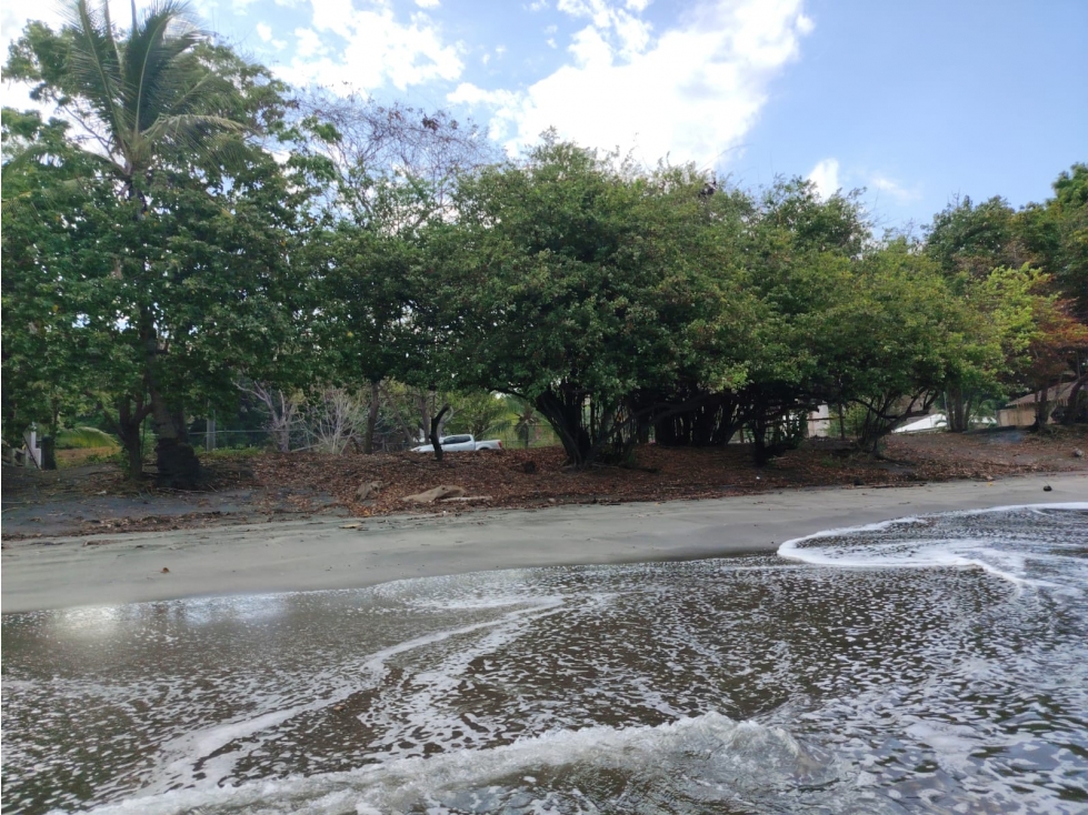 Venta de Lote Titulado Frente al Mar en Playa Bucaro - 5