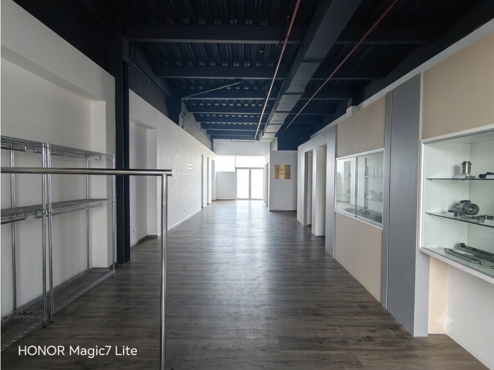 Local Comercial en Alquiler - 116m² en The Plaza, Coco del Mar — foto 2