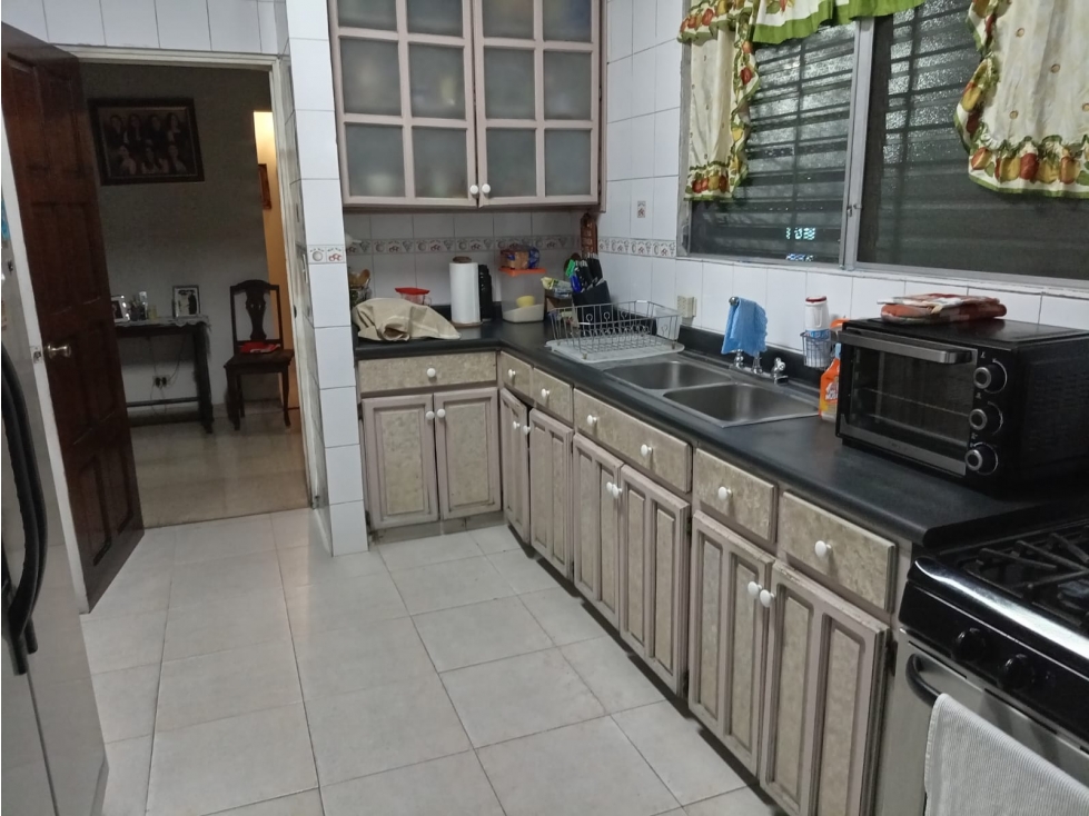 Venta de Casa en Altos de Betania Lote de Esquina — foto 6