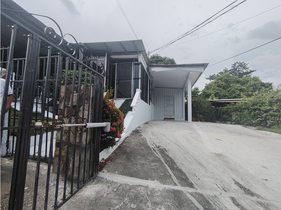 Venta de casa comercial en Altos de Betania. EAR — foto 2