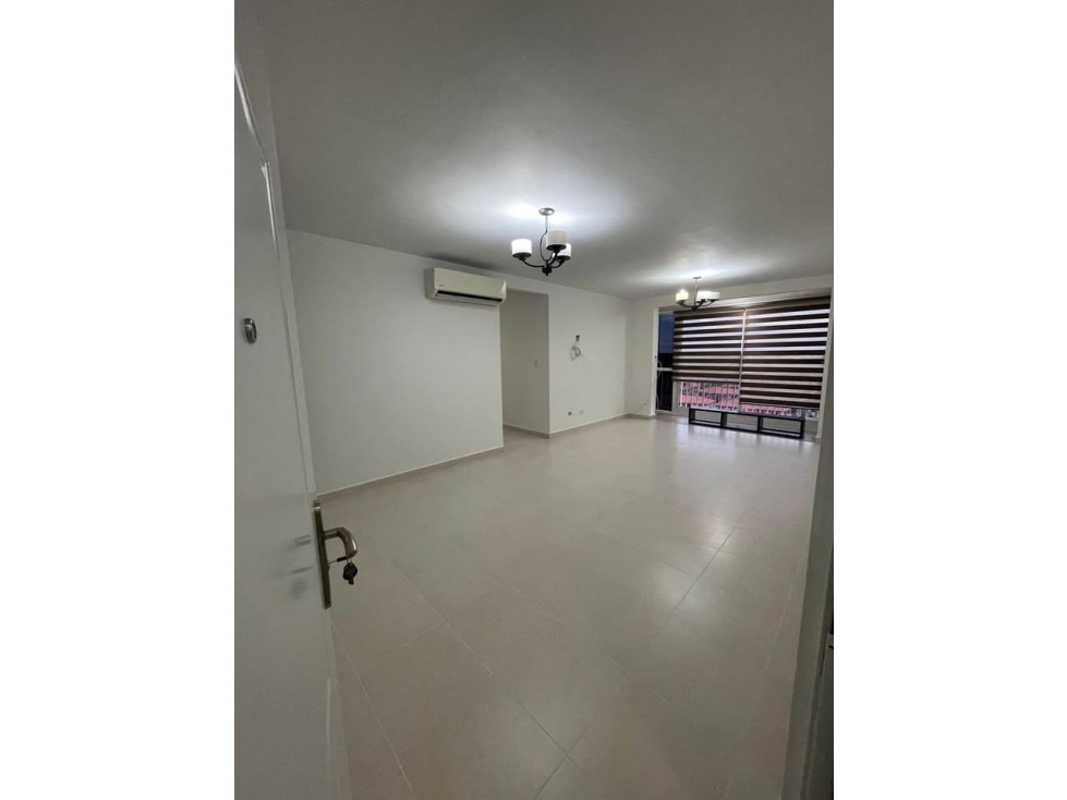 Alquiler de apartamento en PH Torres de Versalles I. MY