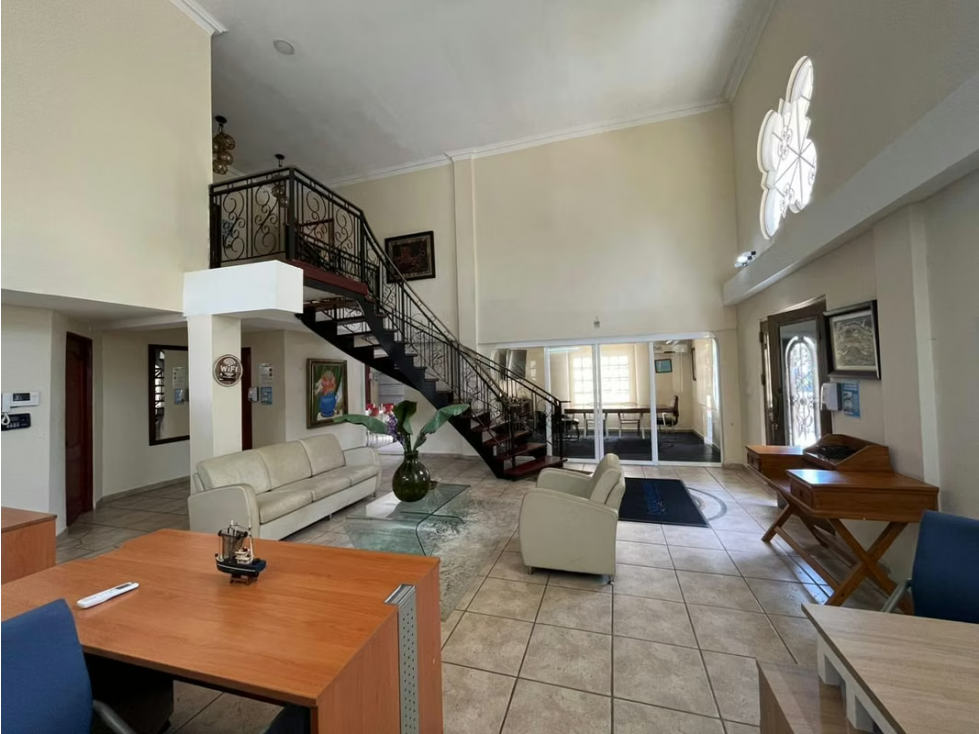Venta de casa de 2 niveles en Diablo, Ancón. MY — foto 6