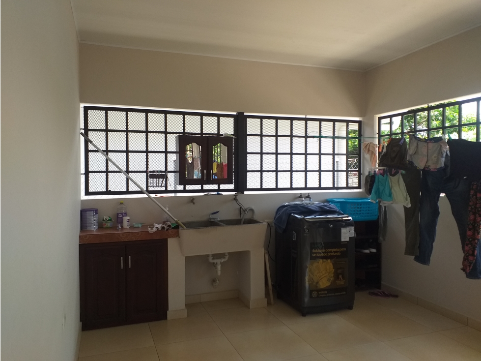 Venta de Casa en Urbanizacion Villa Salvadora, Chitré - 5