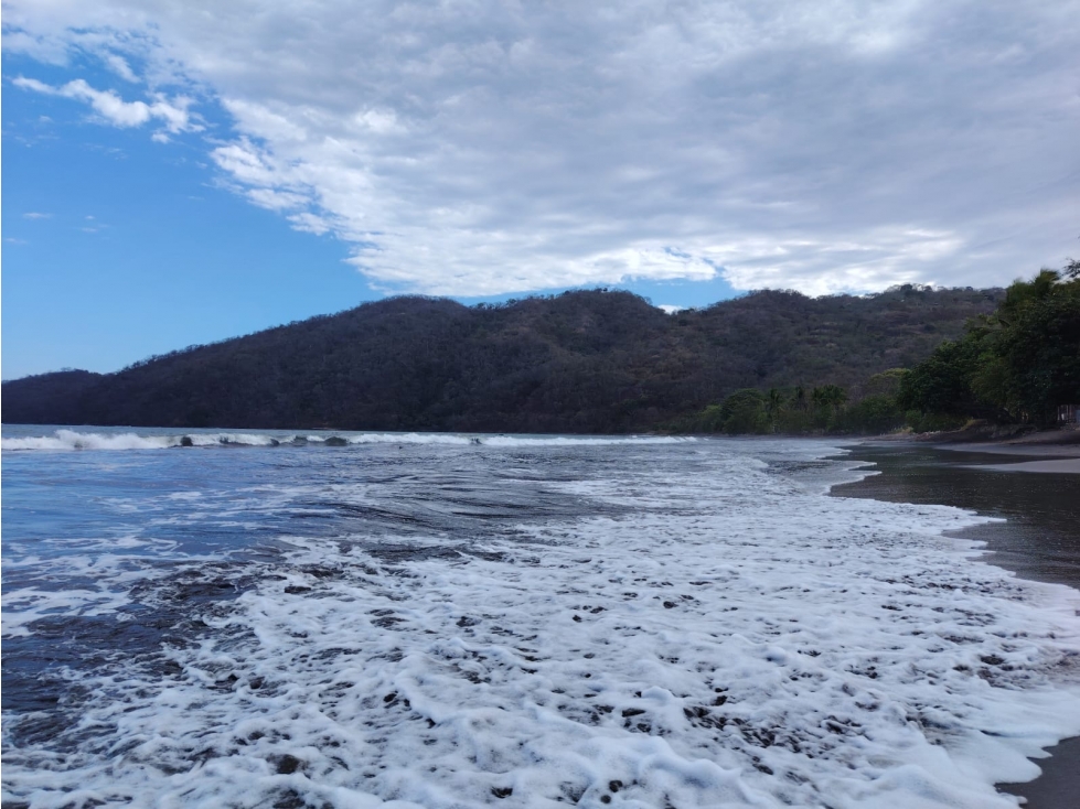Venta de Lote Titulado Frente al Mar en Playa Bucaro - 6
