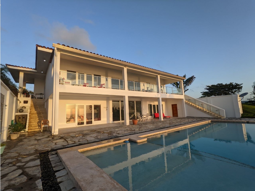 Venta de Casa de Lujo Frente al Mar en Pedasí Andromeda - 1