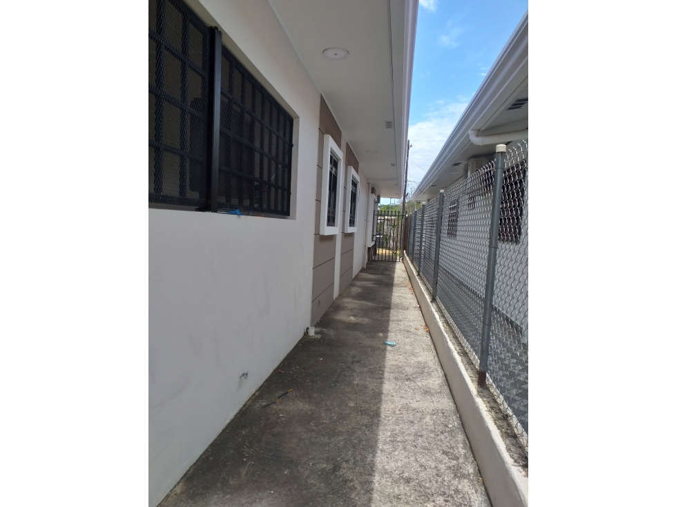 Venta de Casa en Urbanizacion Villa Salvadora, Chitré - 2