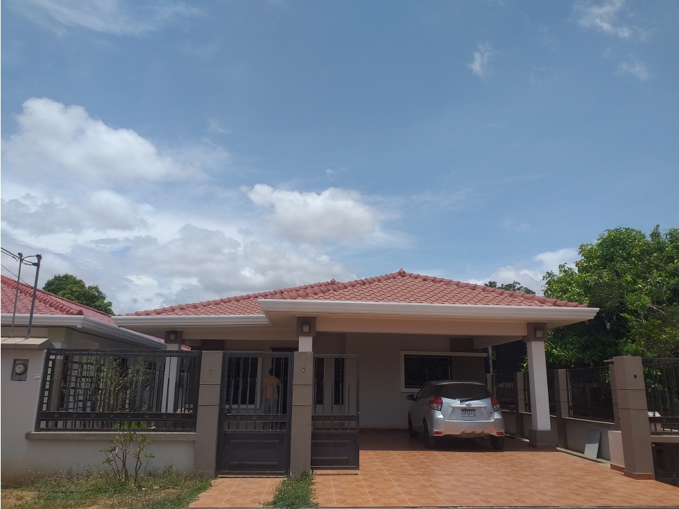 Venta de Casa en Urbanizacion Villa Salvadora, Chitré - 1