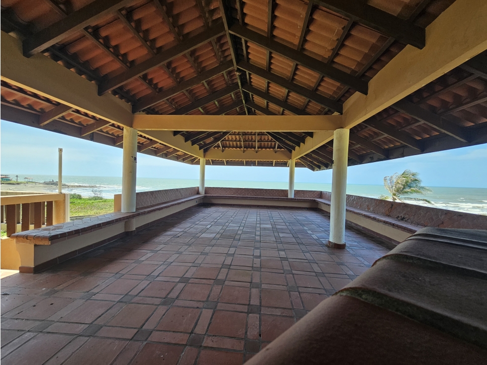 Venta de casa con acceso directo al mar, Playa Uverito - 5