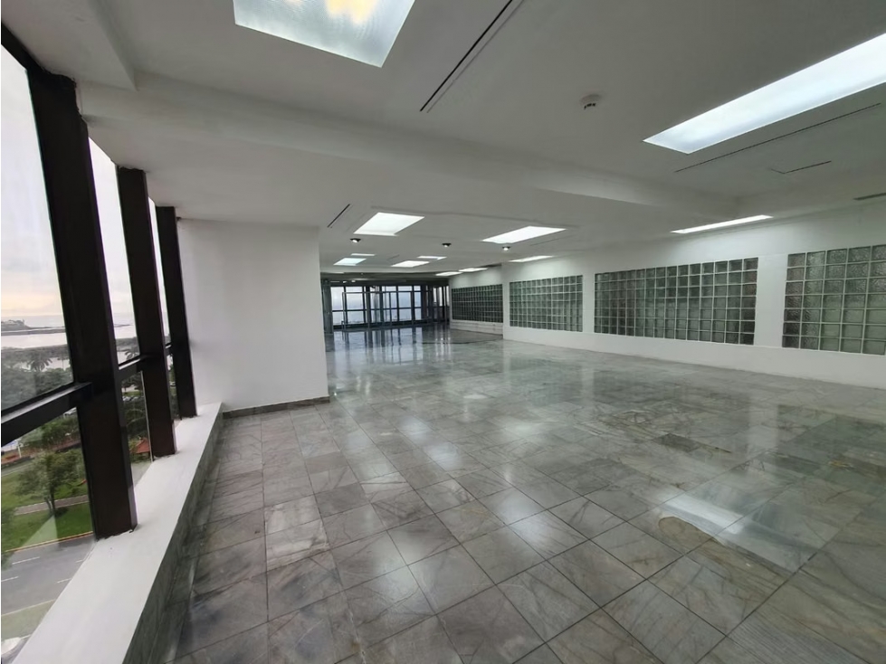 Alquiler de oficina en Torre BAC, Ave. Balboa. EL - 2