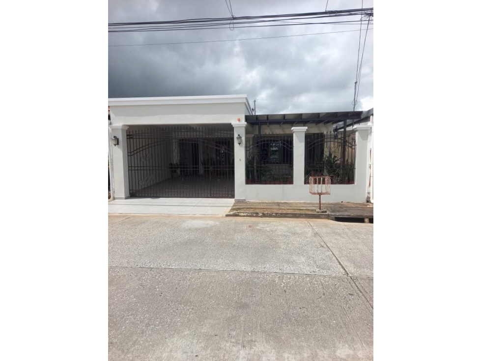 Venta de casa en Praderas de San Antonio. MY